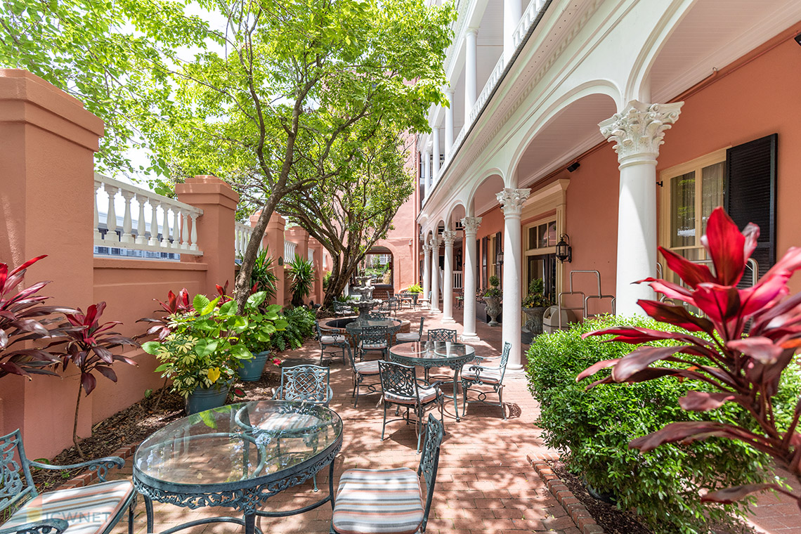 /images/charleston-sc-vacation-rentals-hero1.jpg