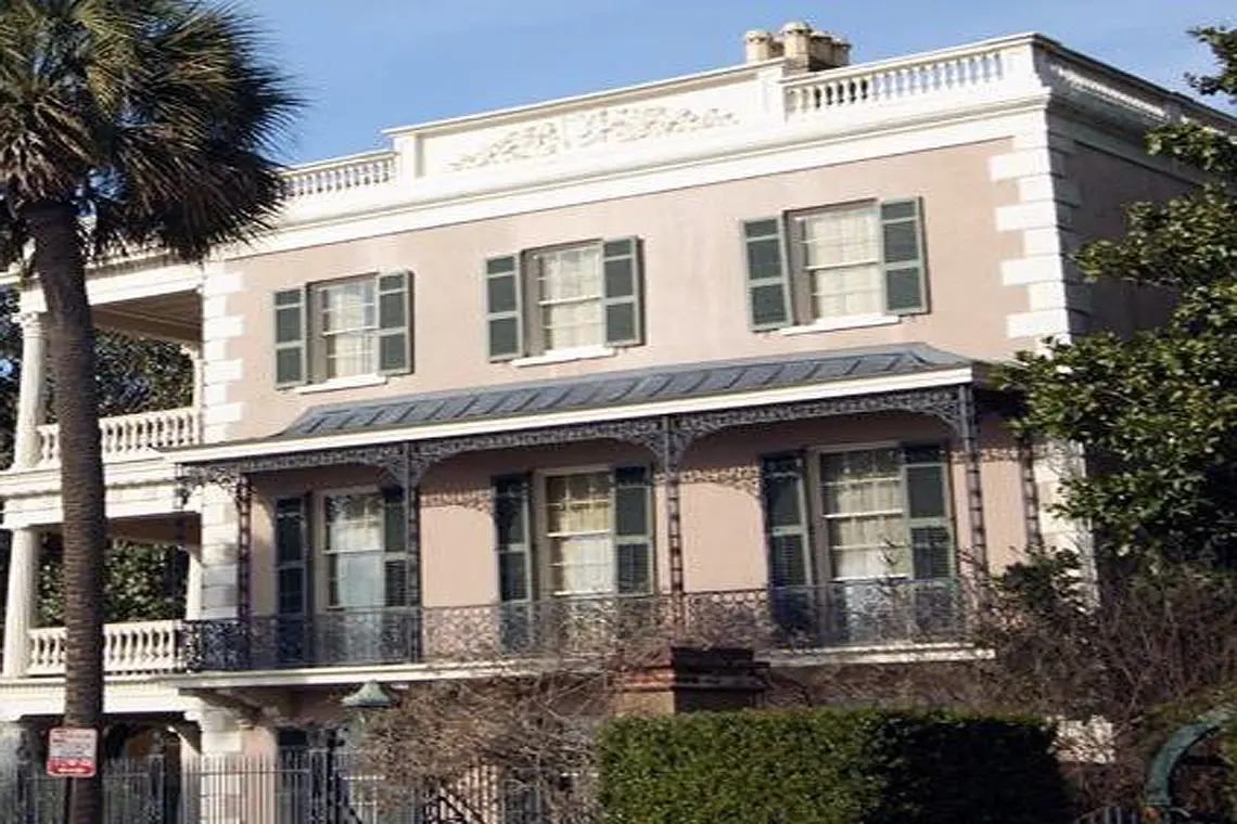 21 East Battery Bed & Breakfast