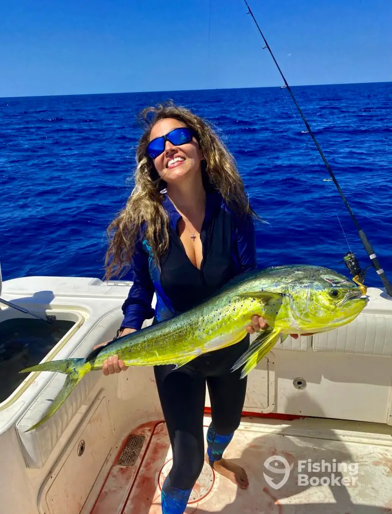 Miss Emily Charters – 29' CC charter image 2