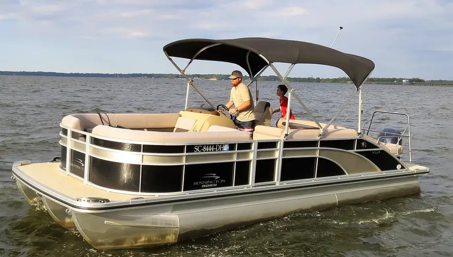 2018 Bennington TriToon Premium Boat Rental