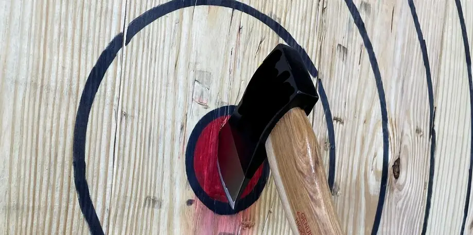 2 Hour Axe Throwing