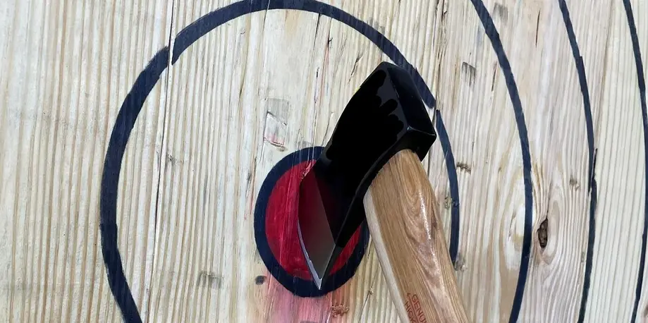 The Quickie-30 Min Axe Throwing