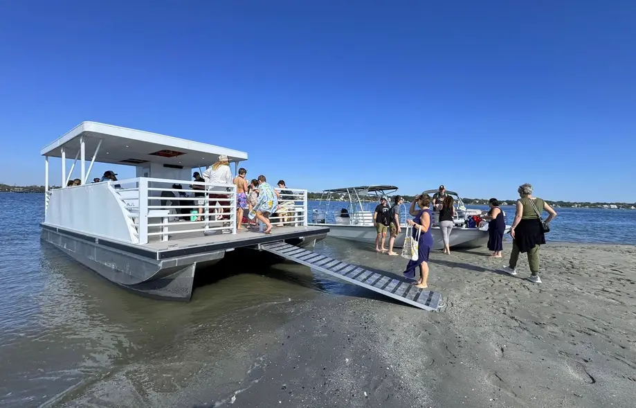 Boat to Beach Cruise - 3 Hours