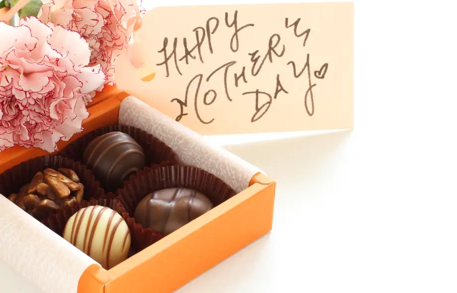 Mother's Day Wine & Chocolate Pairing
